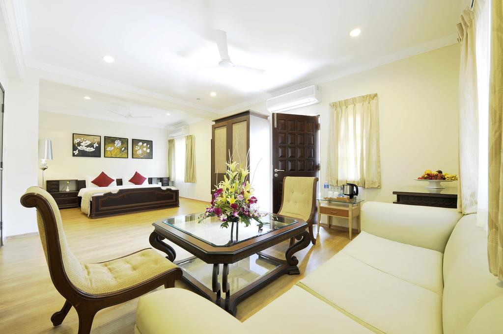 Deltin Palms Riverfront Panaji Exterior foto